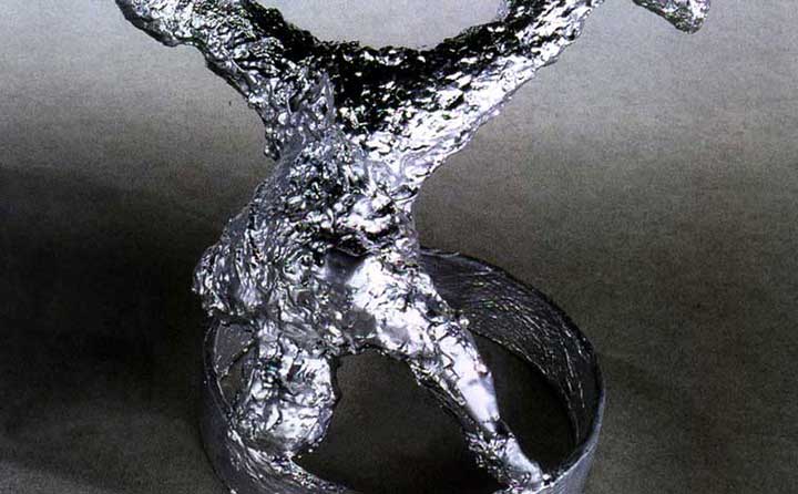 Acrobata 9, sculpture by Nicola Guerraz