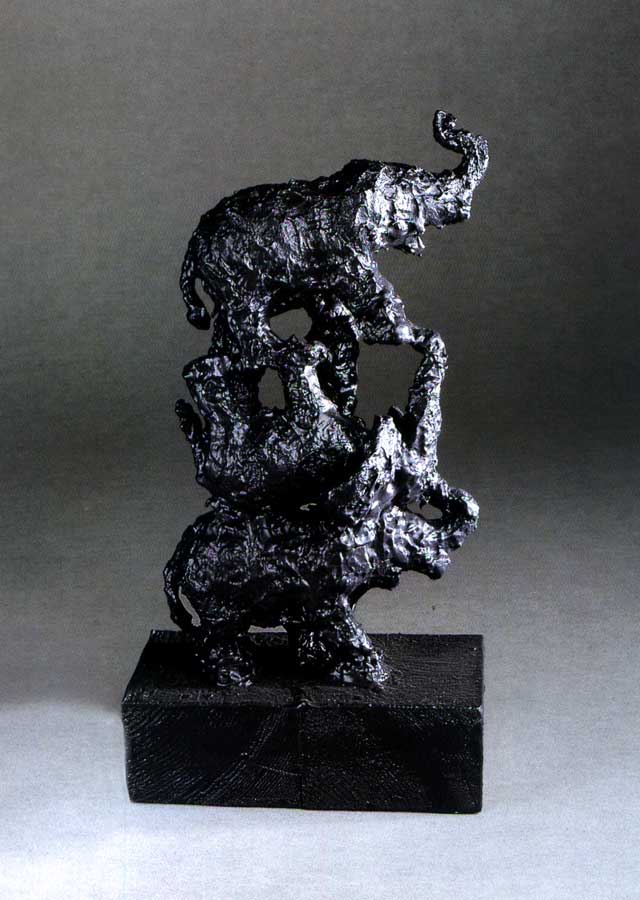 Acrobati 6, sculpture by Nicola Guerraz, acrylic on resin and wood, h 34 cm, 2000