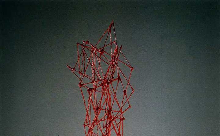Ragnatela in rosso, sculpture by Nicola Guerraz