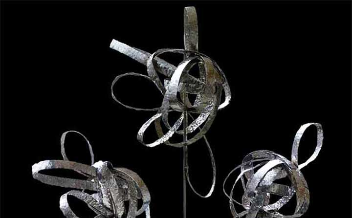 Steel flowers 29, sculpture by Nicola Guerraz