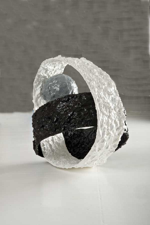 Balance, sculpture by Nicola Guerraz, acrylic on iron, h 34 cm, 2013
