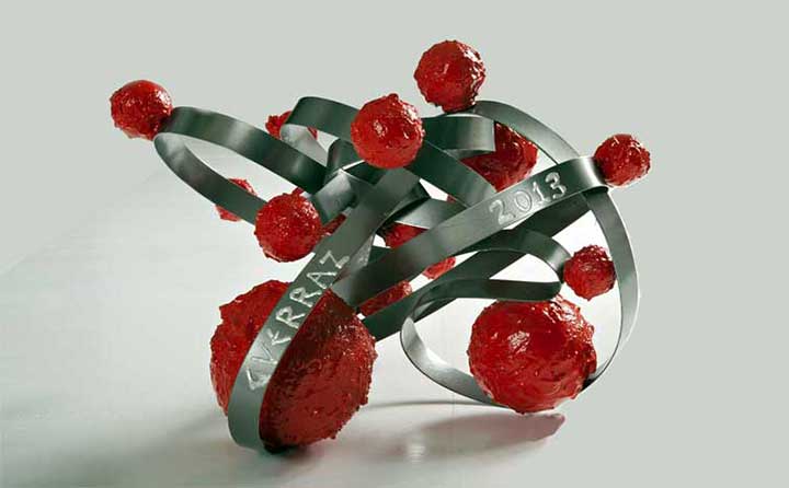 Happy atom 2, sculpture by Nicola Guerraz