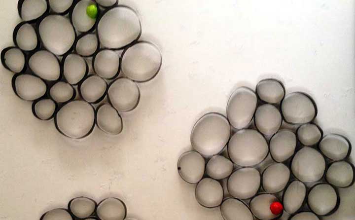 Happy cells, sculpture by Nicola Guerraz