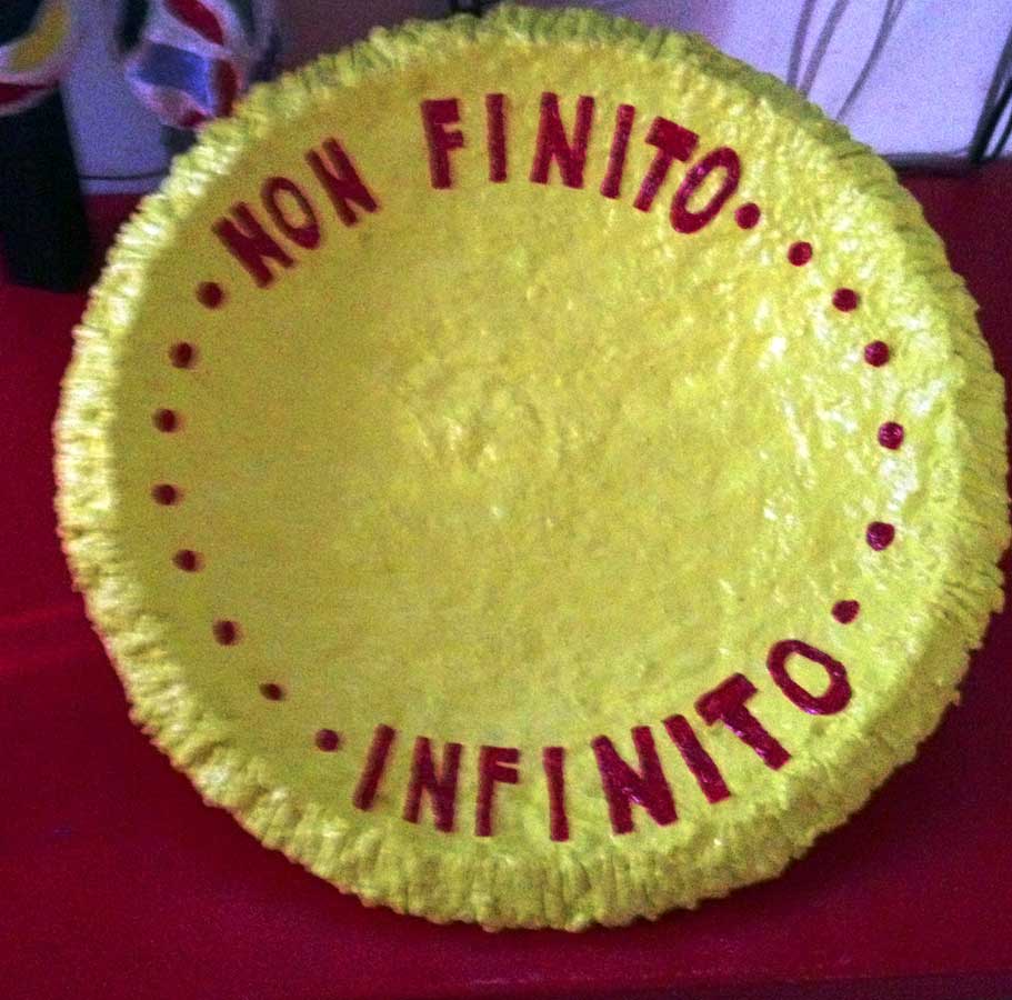 Non finito...infinito, sculpture by Nicola Guerraz, acrylic on resin, diameter 68 cm, 2013, photo 01