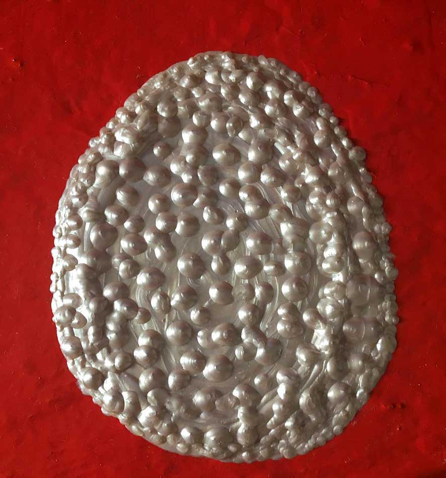 Silver egg, painting by Nicola Guerraz, acrylic on resin and canvas, 30 x 40 cm, 2013