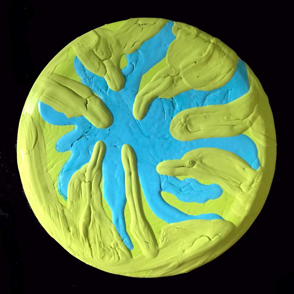 Magnets 01-12, sculpture by Nicola Guerraz, acrylic and resin on metal with magnet, diameter 10-16 cm, 2018, img 03