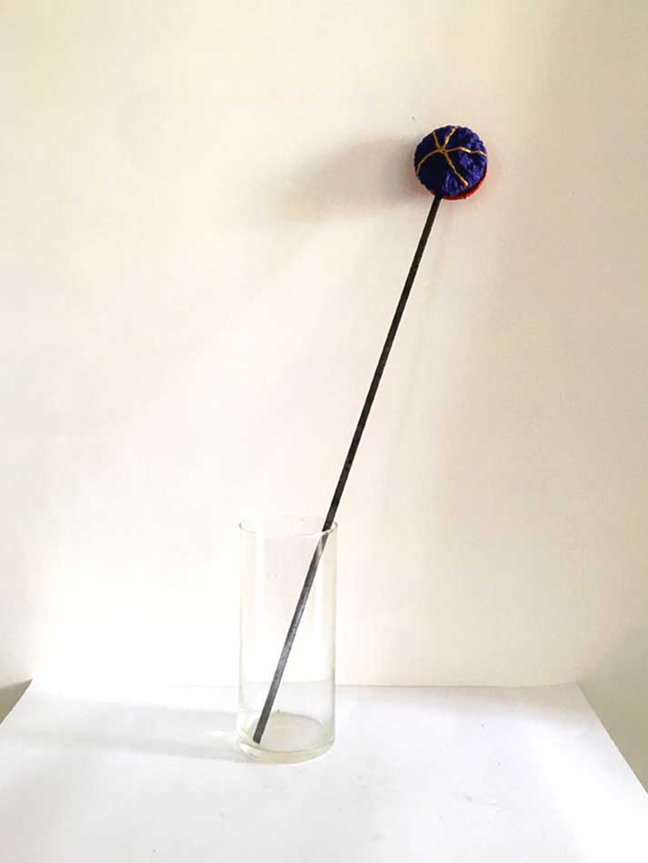 Iron flower 2, sculpture by Nicola Guerraz, acrylic on iron, h 90 cm, 2019