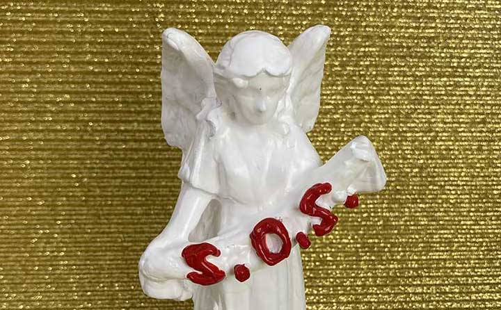 Emergency Angel 1, sculpture by Nicola Guerraz
